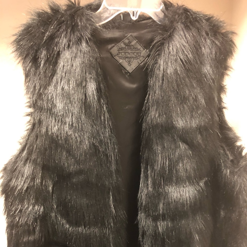 Women’s Faux Fur Vest